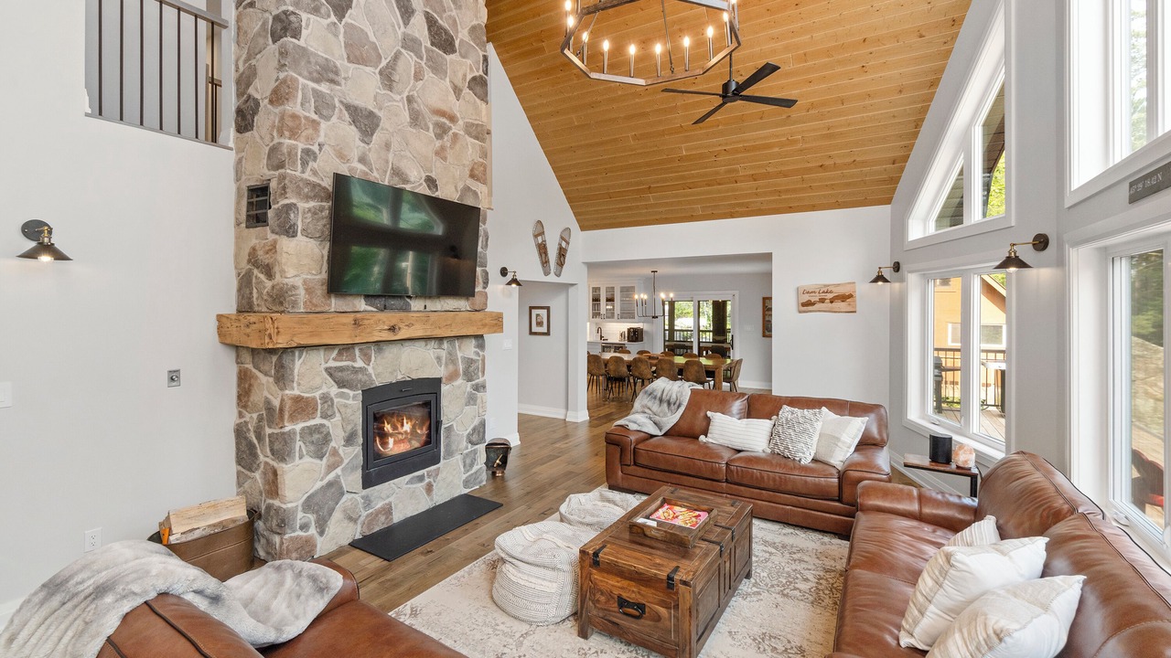 Photo of Livingroom in Madawaska Valley