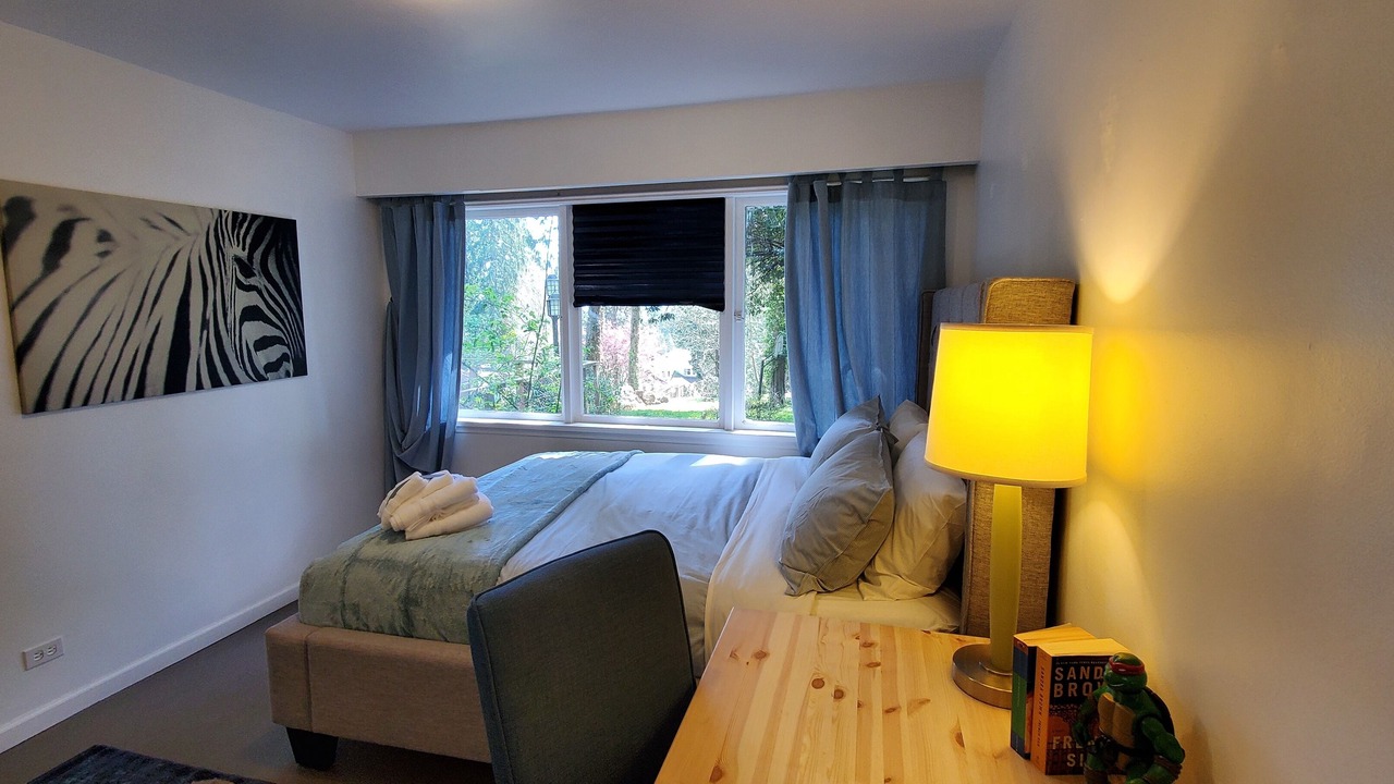Photo of Bedroom in Hollyburn
