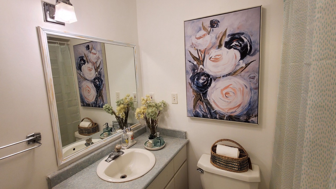 Photo of Bathroom in Hollyburn