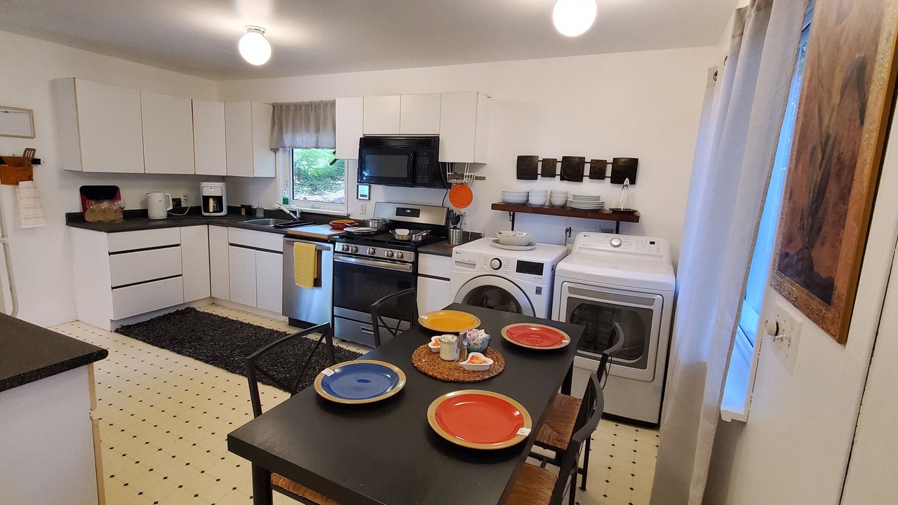 Photo of Kitchen in Hollyburn