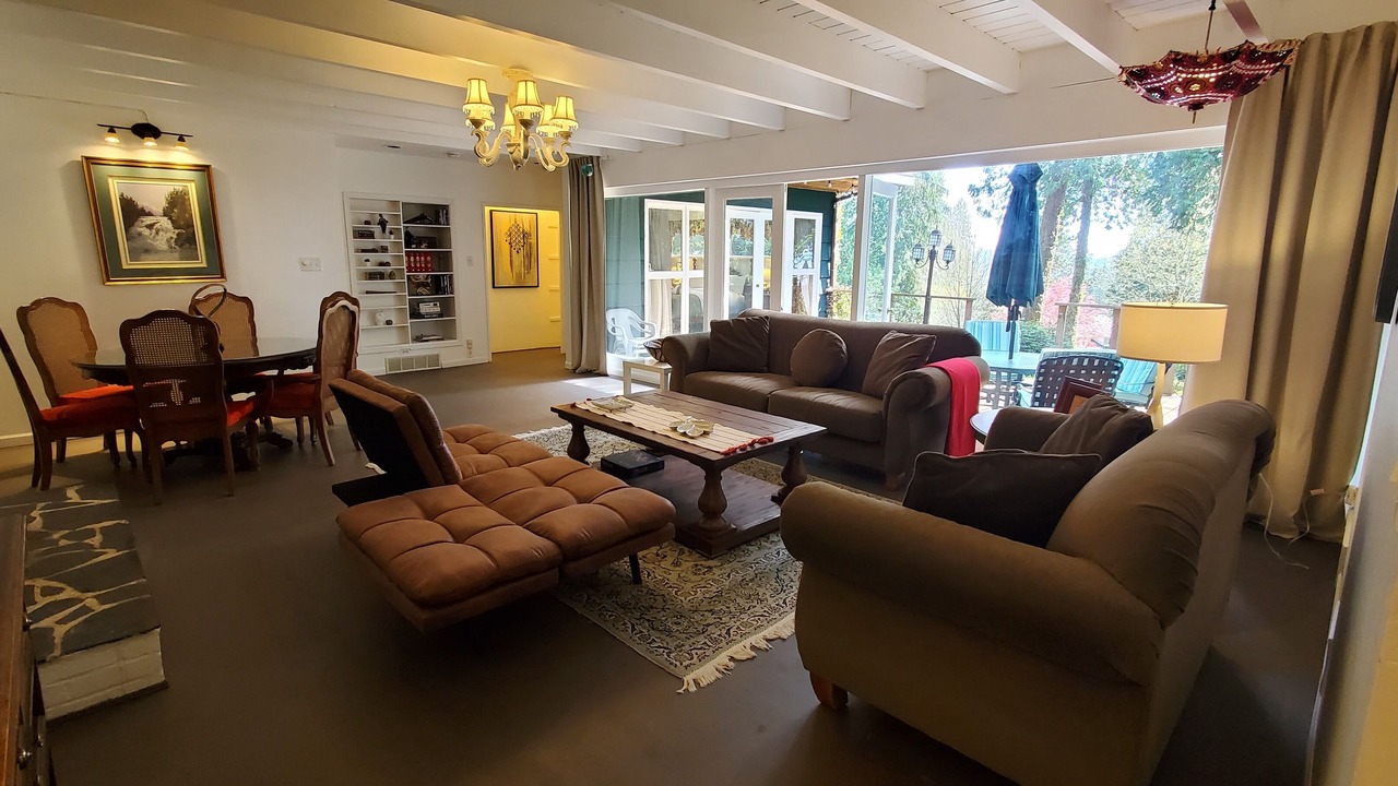 Photo of Livingroom in Hollyburn
