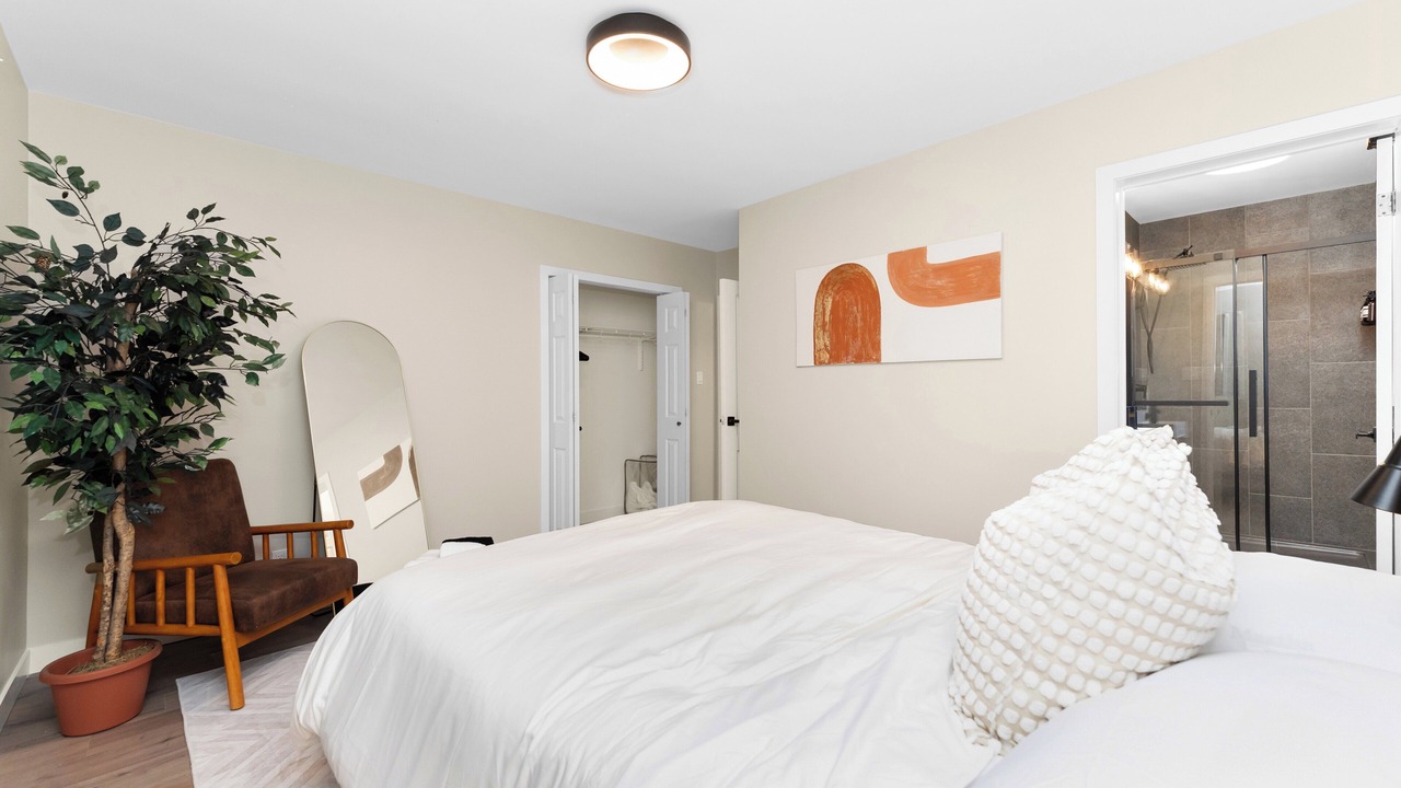 Photo of Bedroom in North Central Edmonton