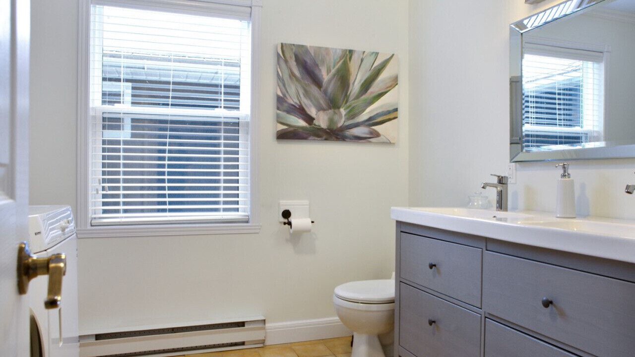 Photo of Bathroom in Knowlton
