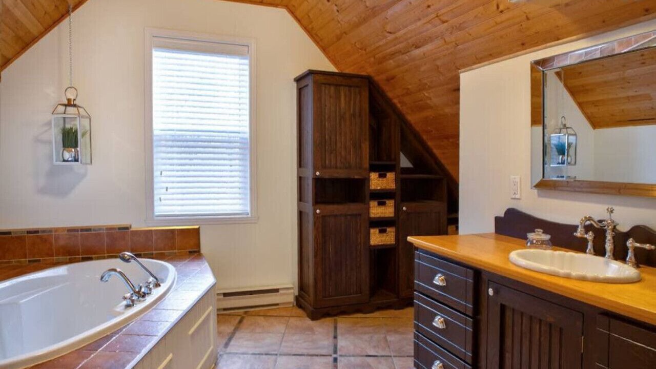 Photo of Bathroom in Knowlton