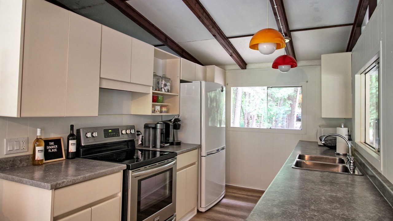 Photo of Kitchen in Kincardine