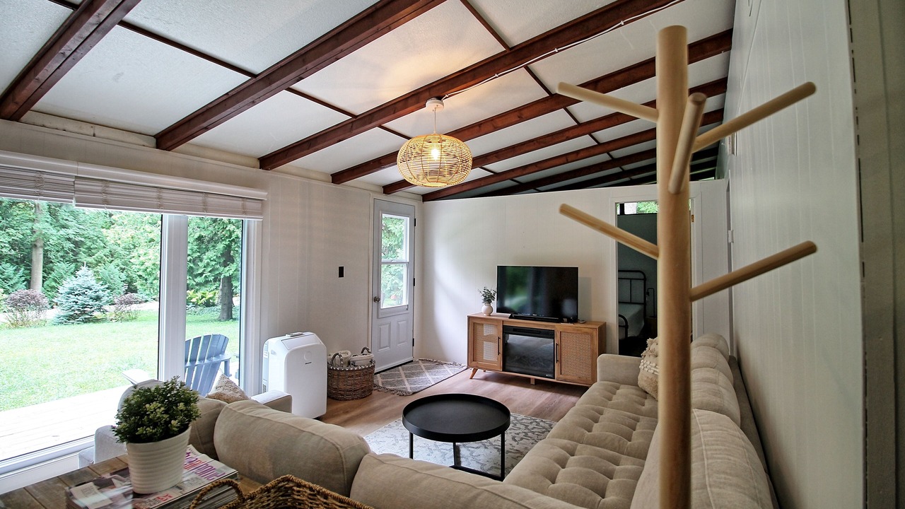 Photo of Livingroom in Kincardine