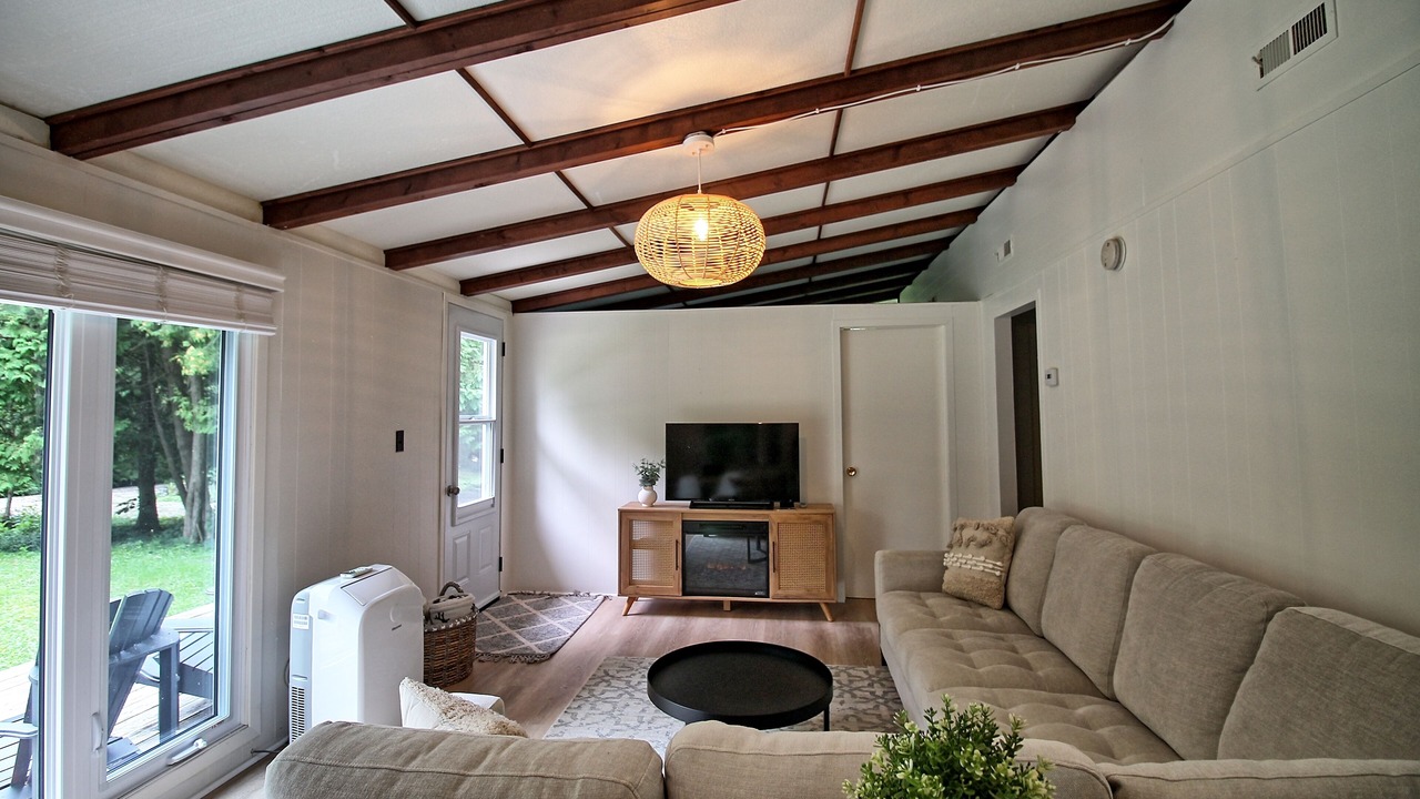 Photo of Livingroom in Kincardine