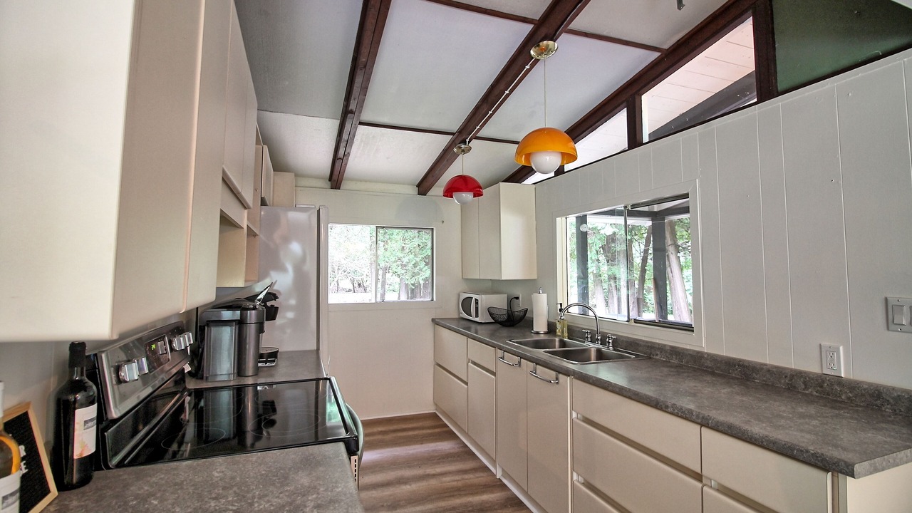 Photo of Kitchen in Kincardine