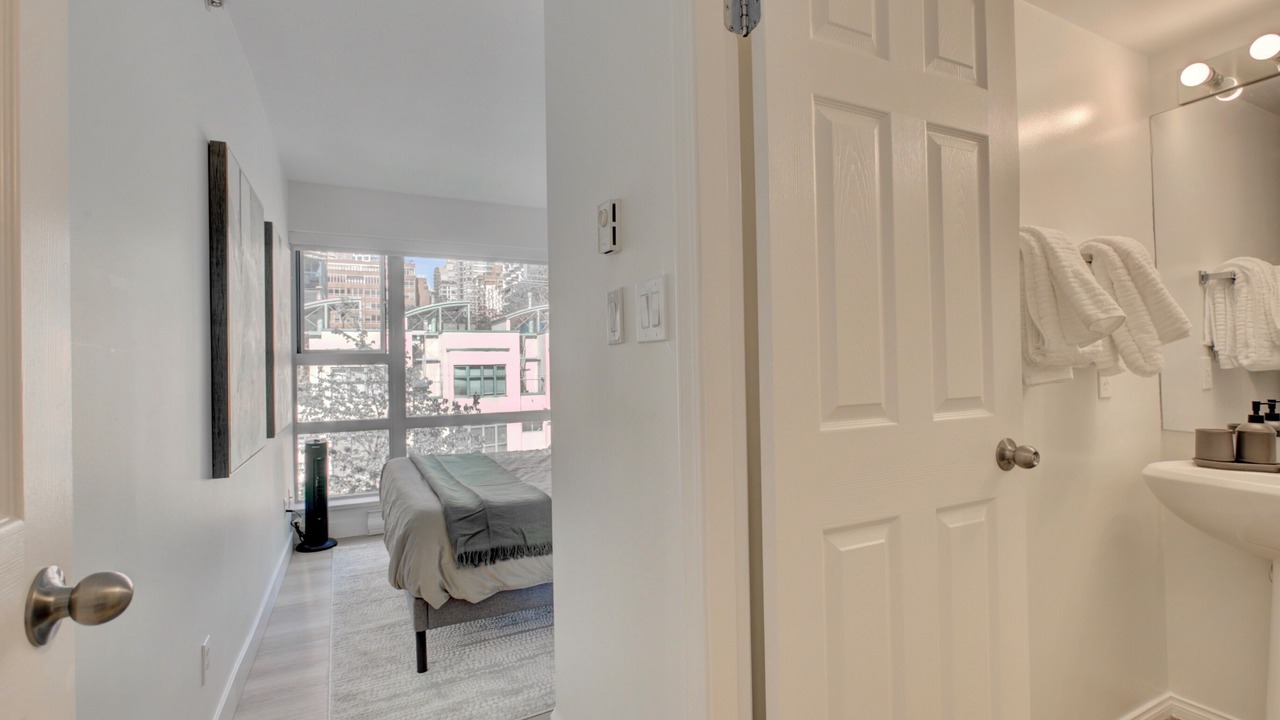 Photo of Bedroom in Davie Village
