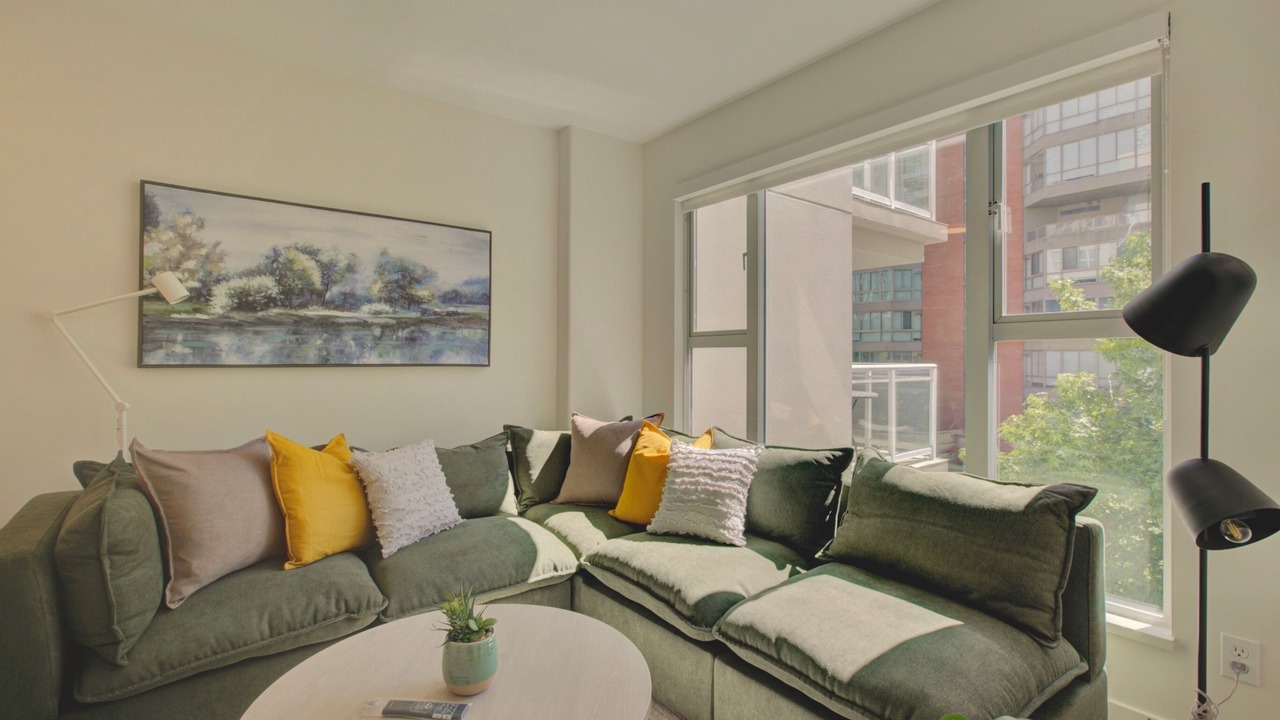 Photo of Livingroom in Davie Village