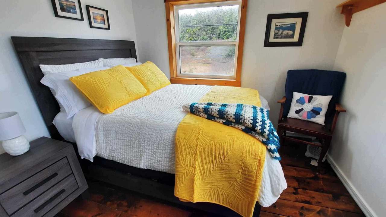 Photo of Bedroom in Plate Cove West