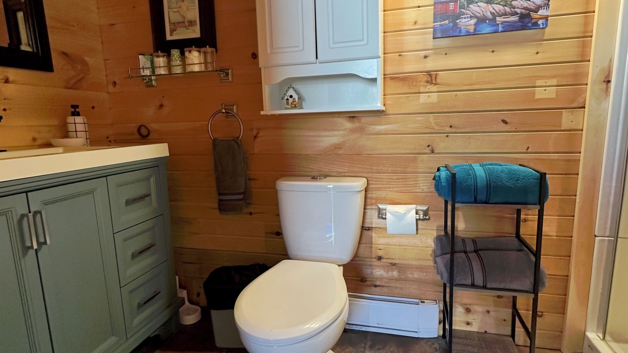 Photo of Bathroom in Plate Cove West