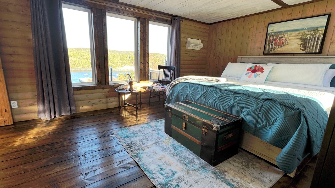 Photo of Bedroom in Plate Cove West