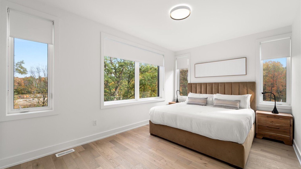 Photo of Bedroom in Gravenhurst