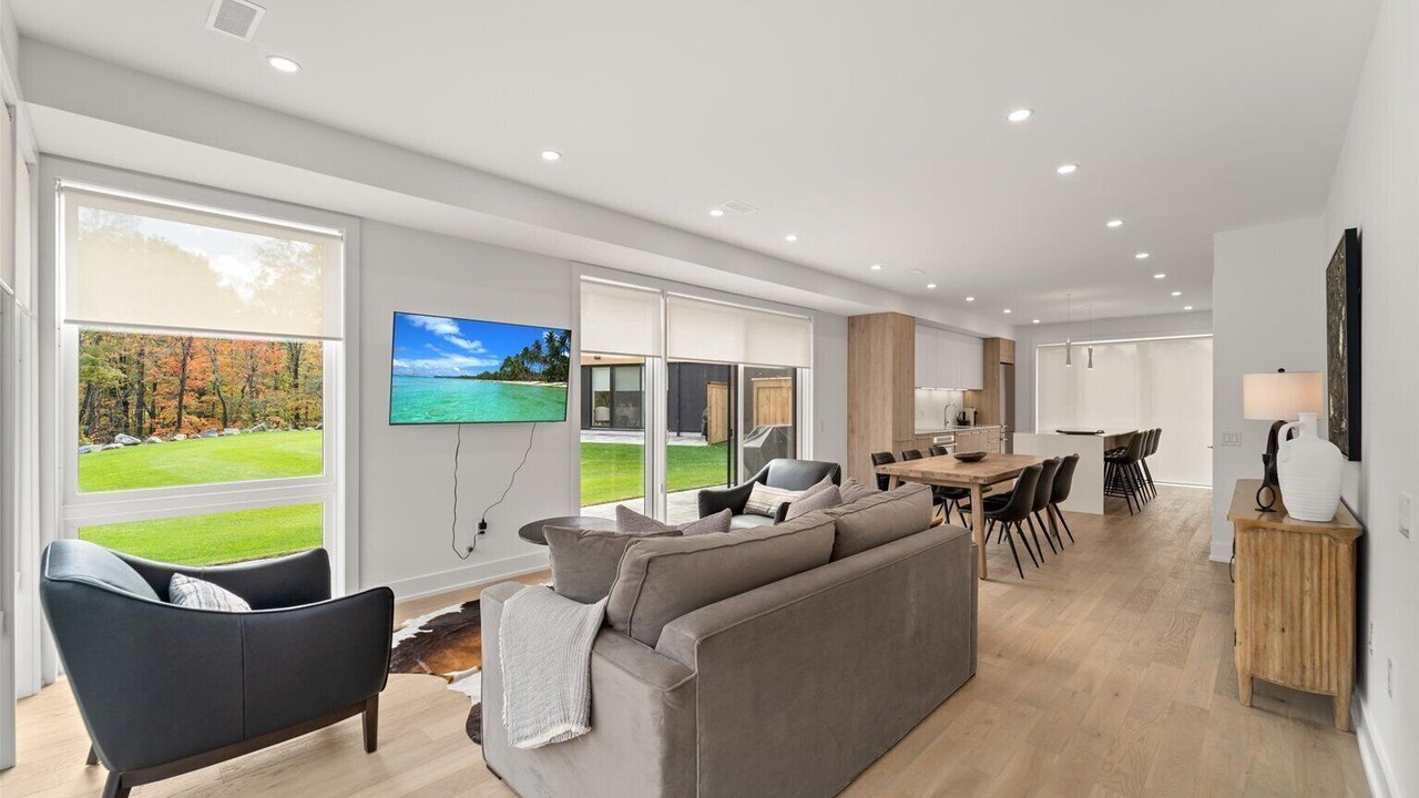 Photo of Livingroom in Gravenhurst