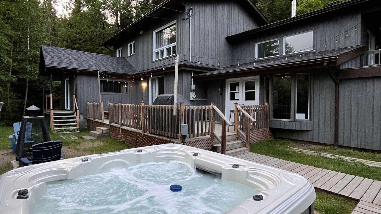 Photo of Patio Balcony in Sainte-Lucie-des-Laurentides