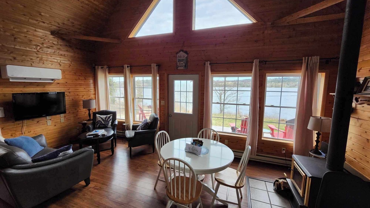 Photo of Livingroom in Clifton Royal