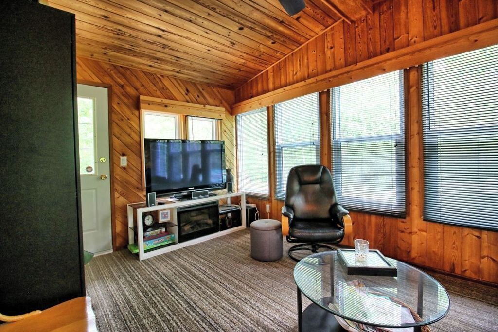 Photo of Livingroom in Beaconia