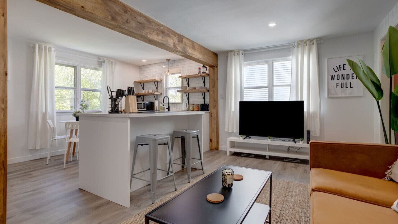 Photo of Livingroom in Dartmouth