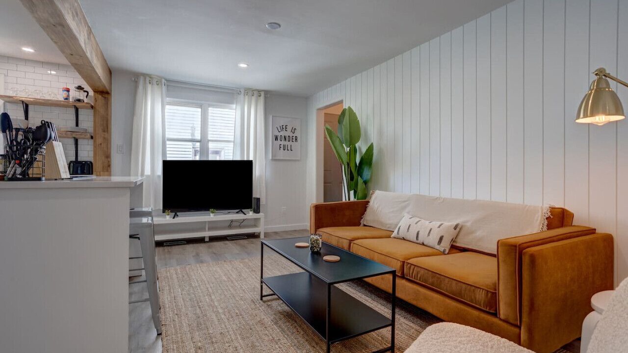 Photo of Livingroom in Dartmouth