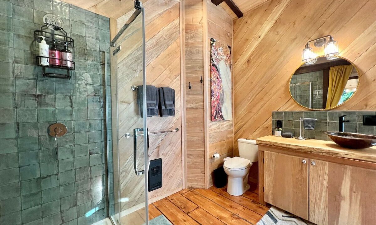 Photo of Bathroom in Regional District of Nanaimo