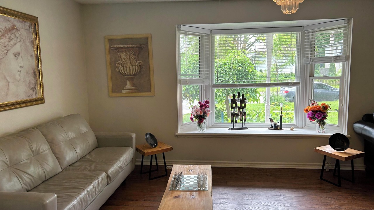 Photo of Livingroom in Barrie