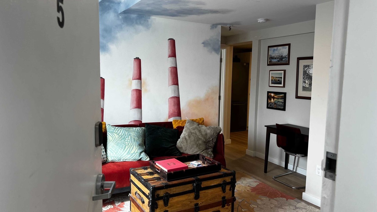 Photo of Livingroom in Downtown