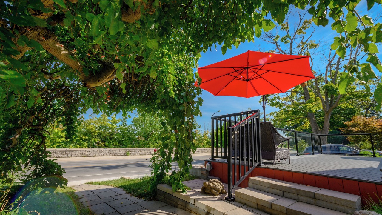 Photo of Patio Balcony in Niagara Falls