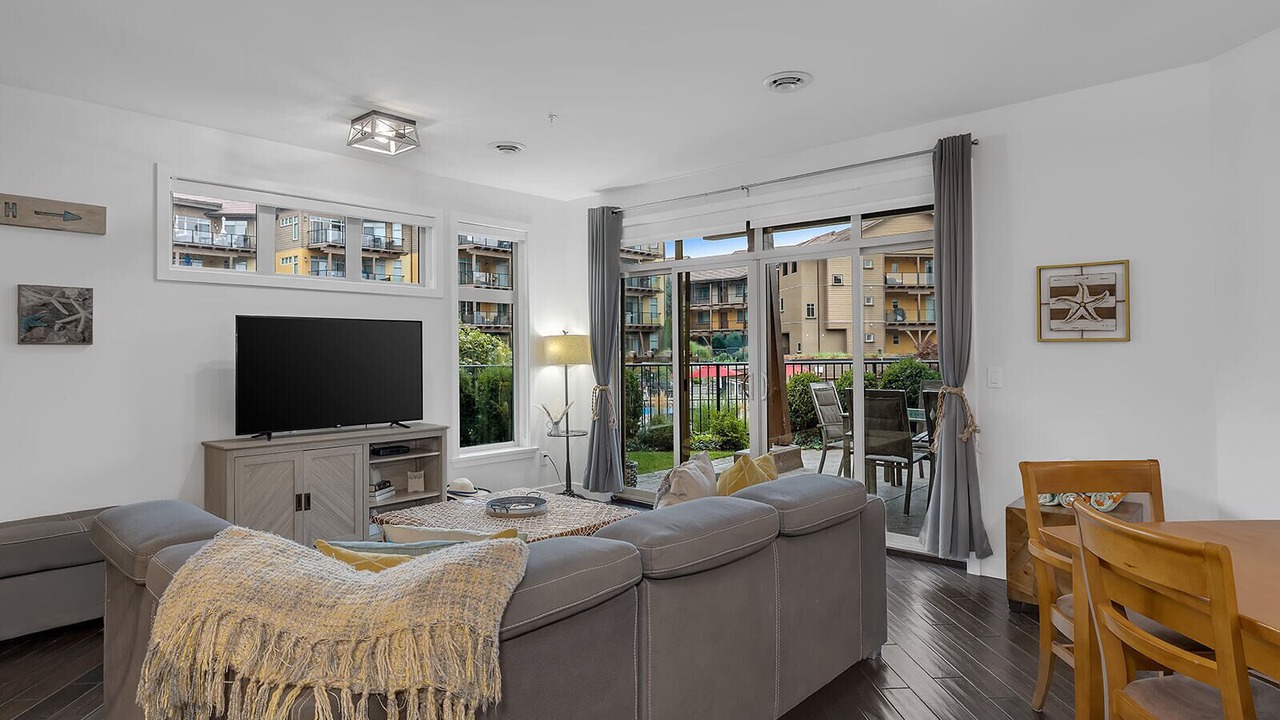 Photo of Livingroom in Westbank