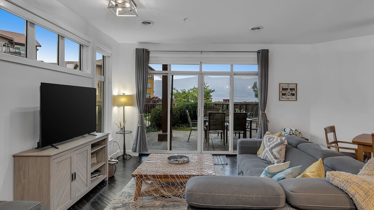 Photo of Livingroom in Westbank