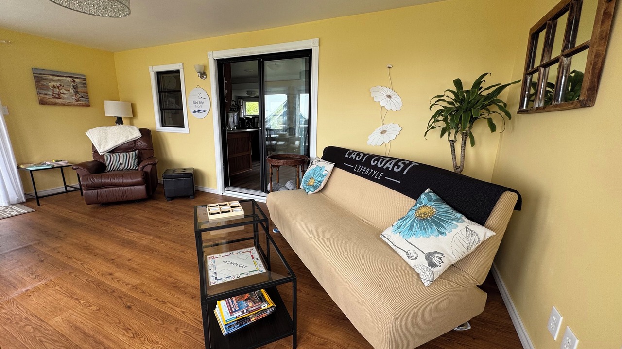 Photo of Livingroom in Bay View