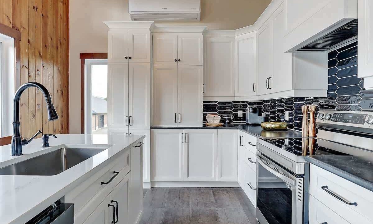 Photo of Kitchen in Lac-Drolet