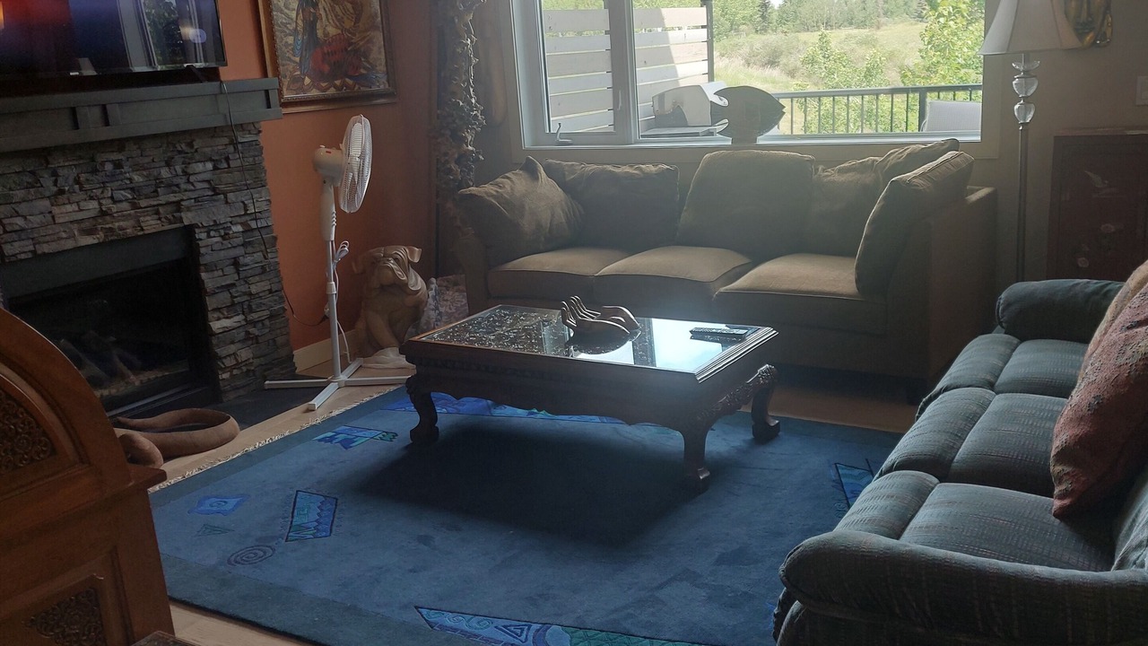 Photo of Livingroom in Cochrane