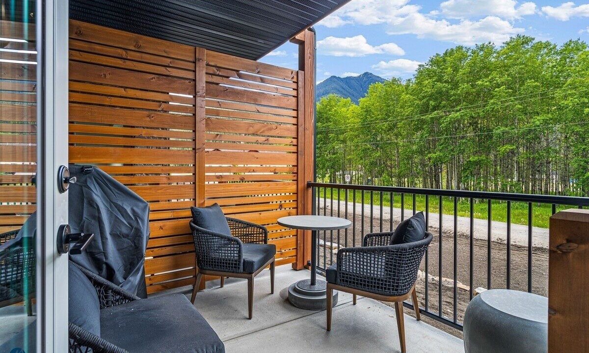 Photo of Patio Balcony in Dead Man's Flats