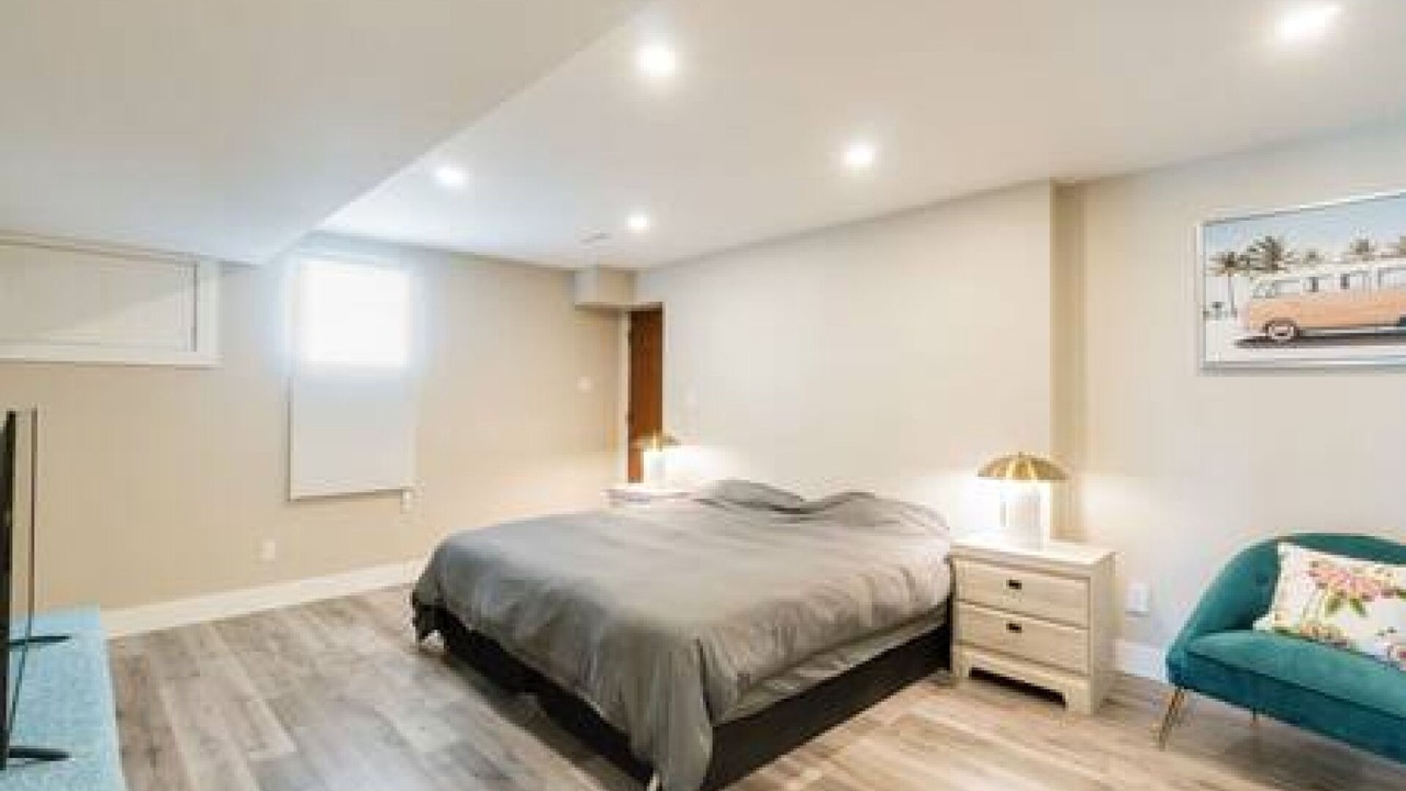Photo of Bedroom in Crescent Beach
