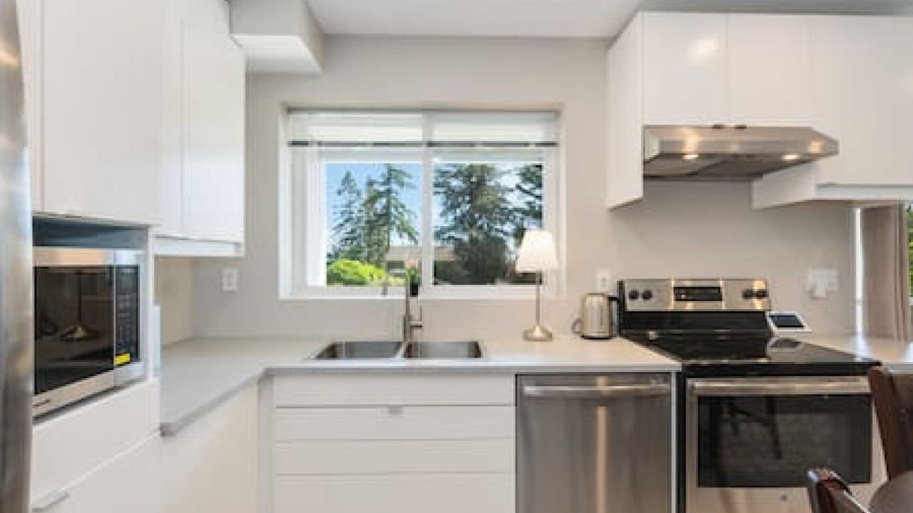 Photo of Kitchen in Crescent Beach