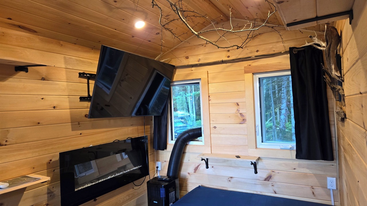 Photo of Bedroom in Golden Lake