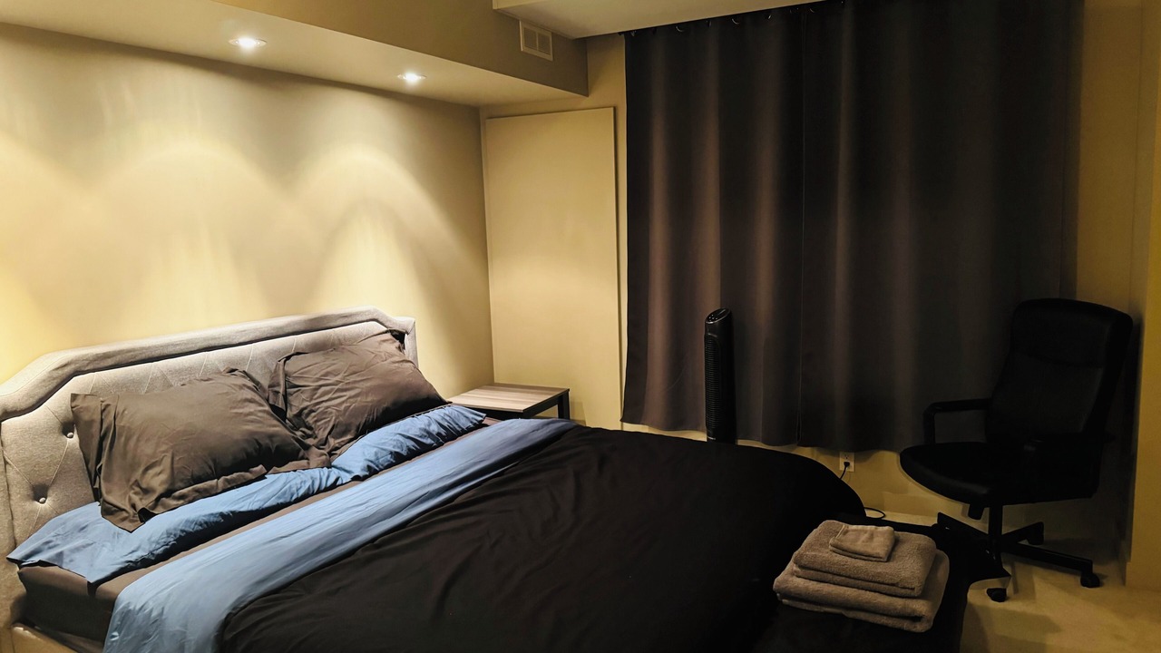 Photo of Bedroom in Haysboro