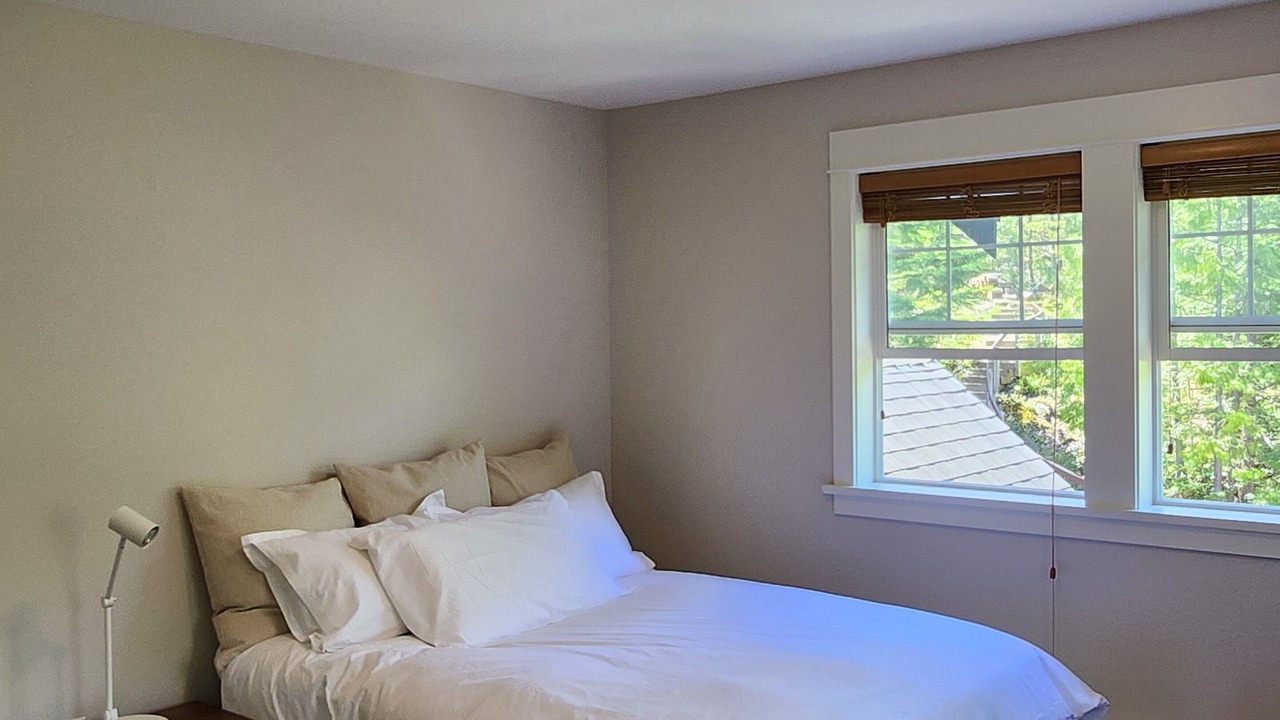 Photo of Bedroom in Bowen Island