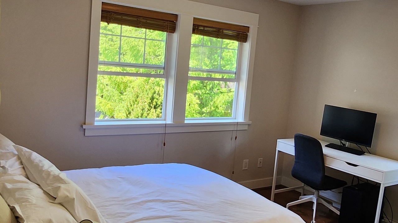 Photo of Bedroom in Bowen Island