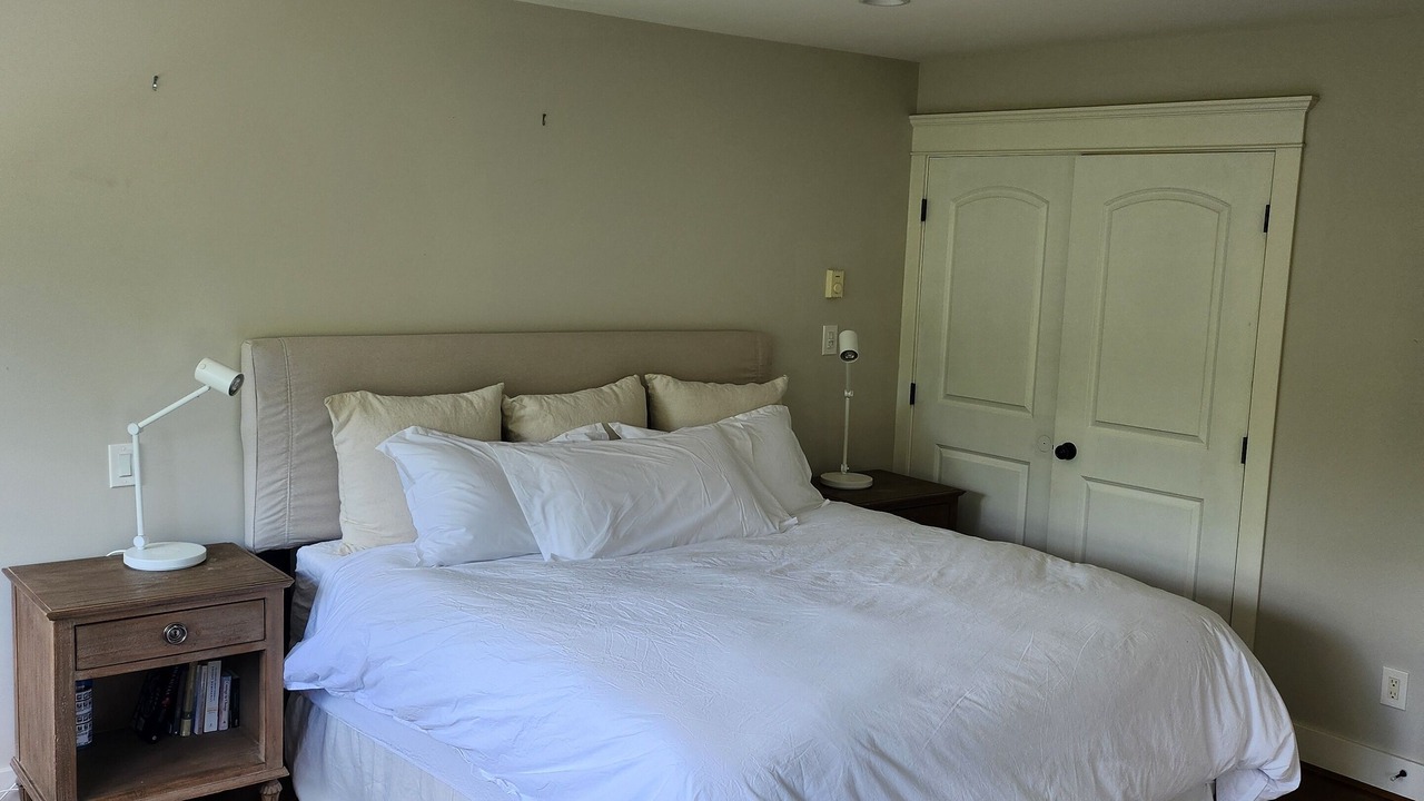 Photo of Bedroom in Bowen Island