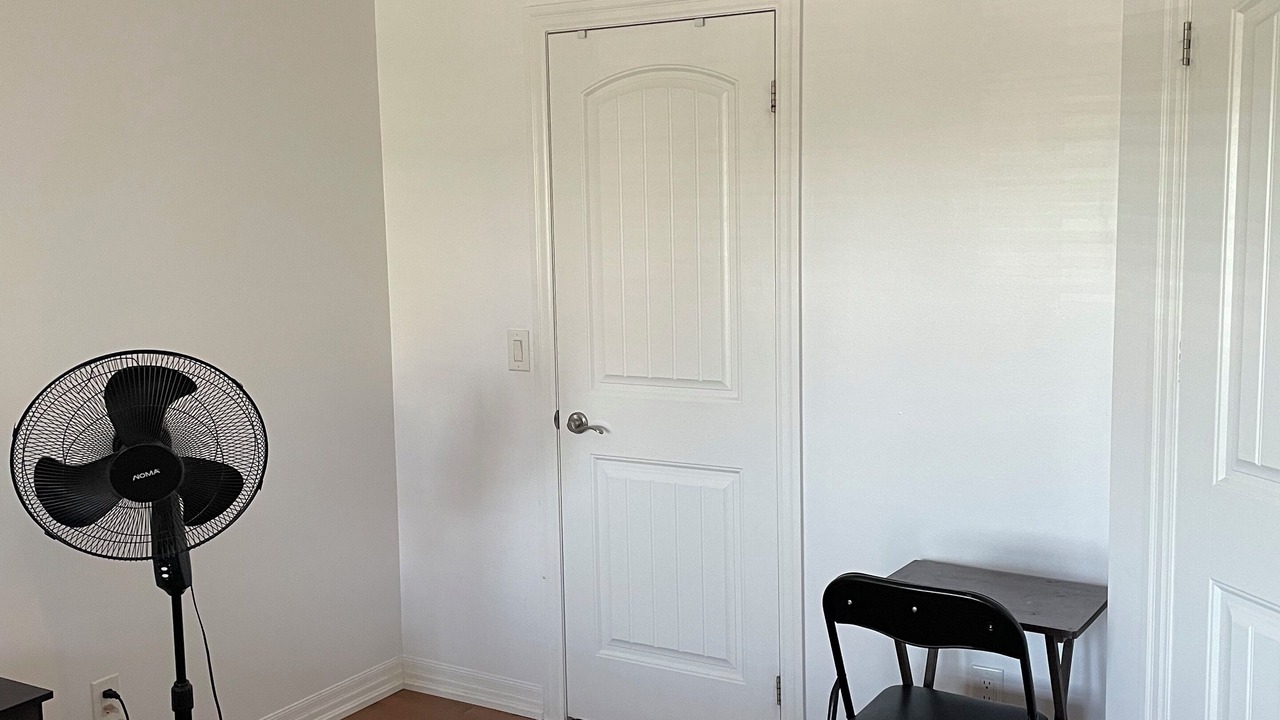 Photo of Bedroom in Halton Regional Municipality
