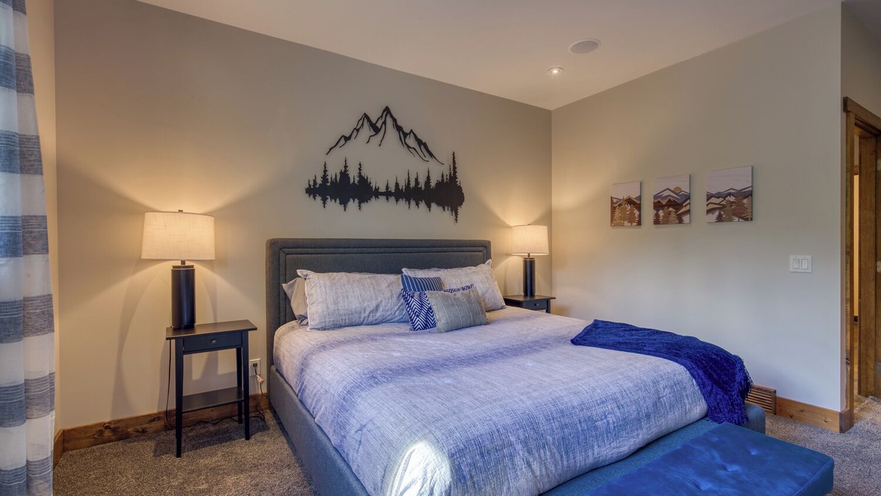 Photo of Bedroom in East Kootenay