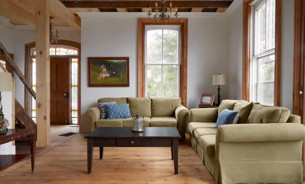 Photo of Livingroom in Milford