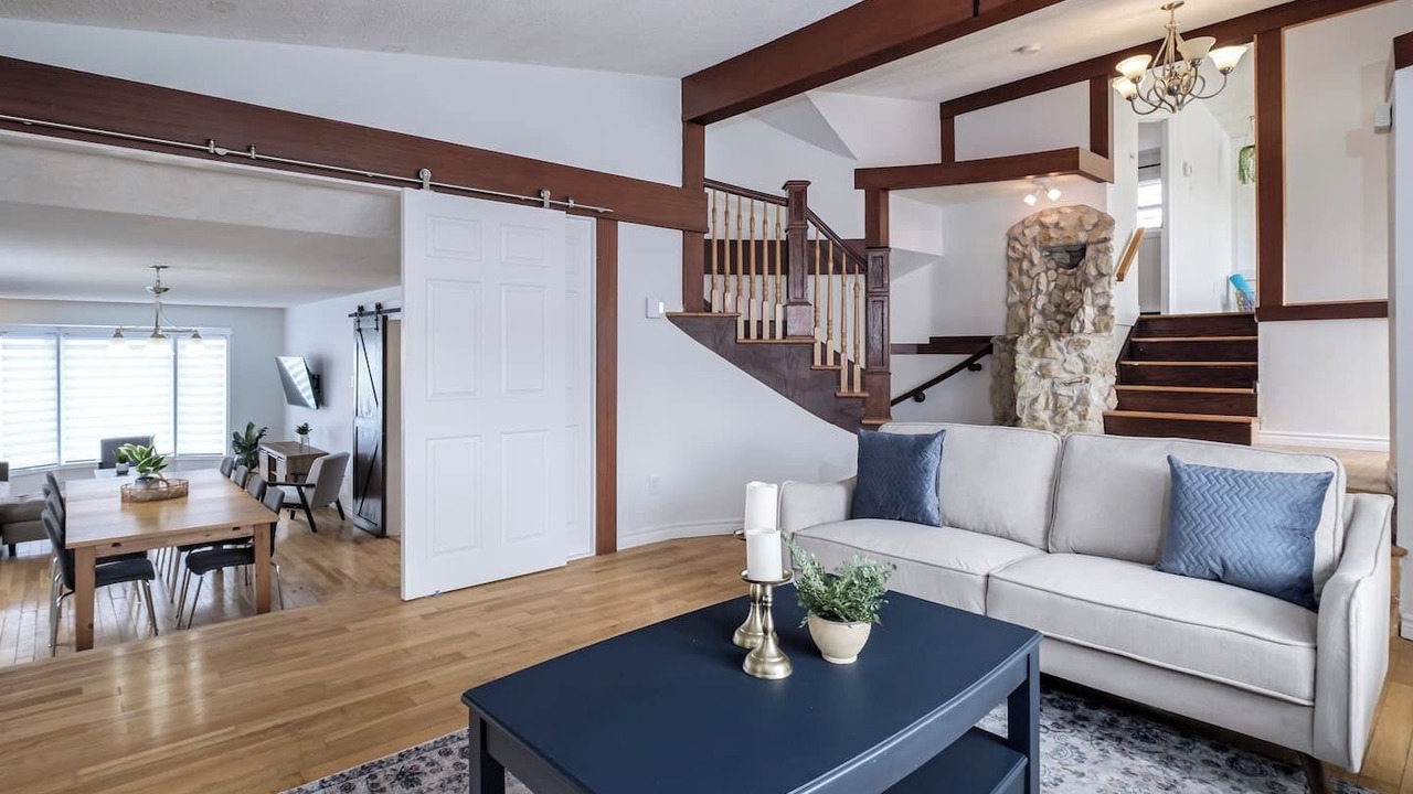 Photo of Livingroom in Terra Nova