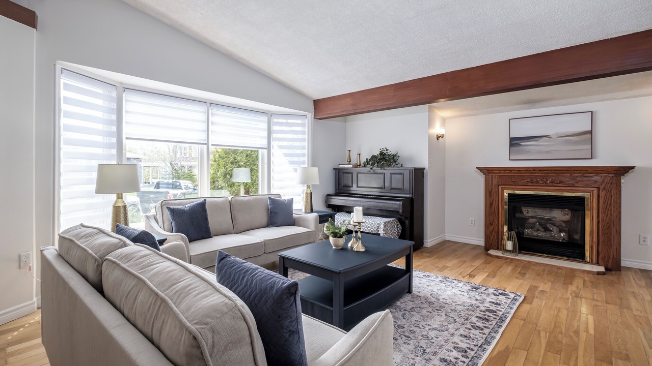 Photo of Livingroom in Terra Nova