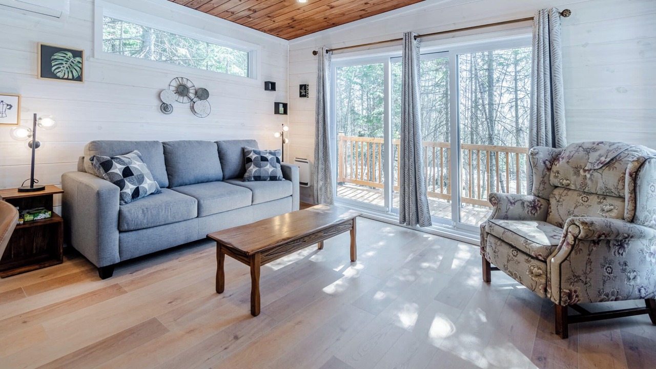 Photo of Livingroom in Adstock