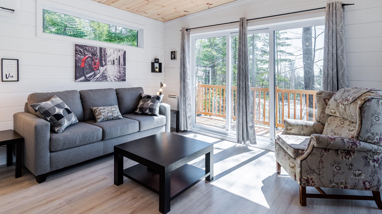 Photo of Livingroom in Adstock