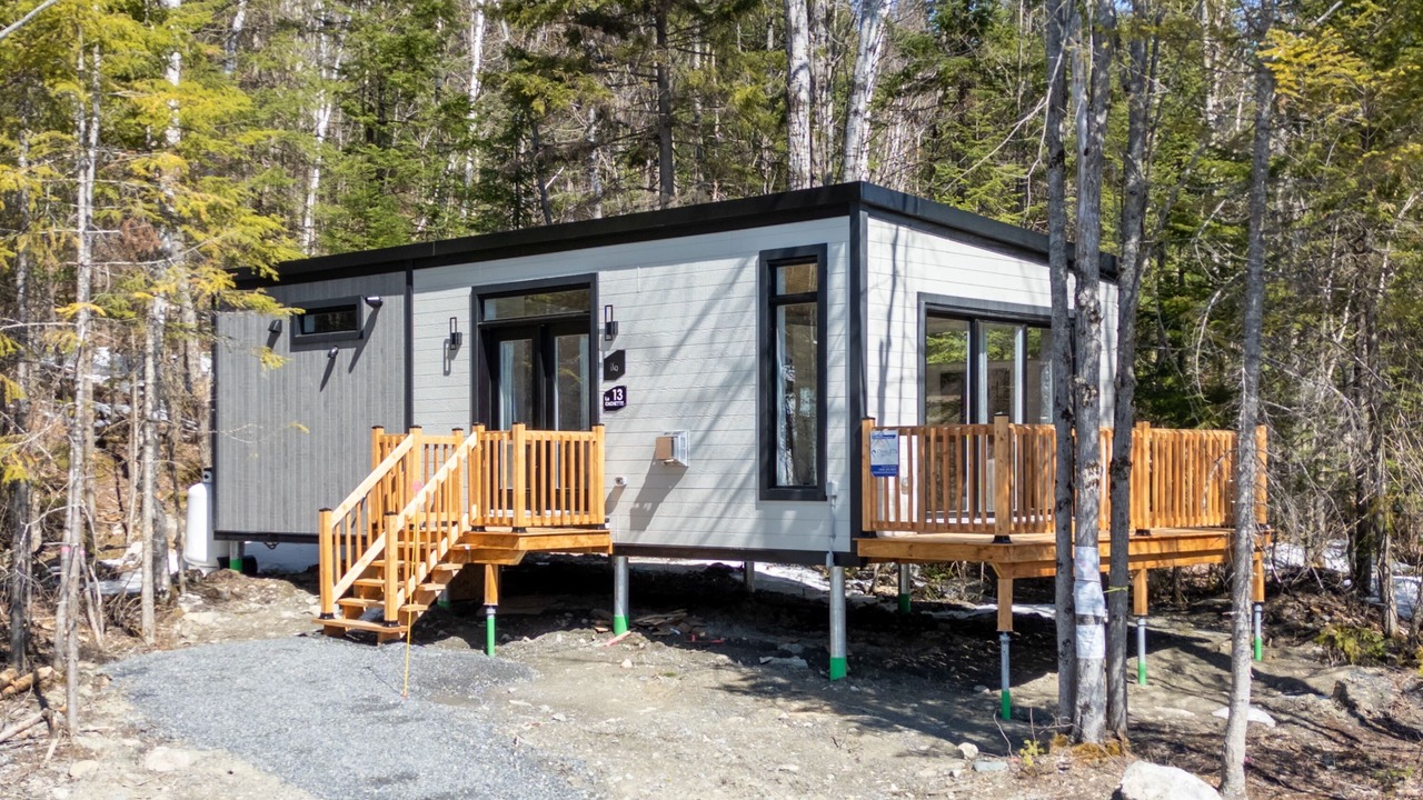 Photo of Outdoor in Adstock