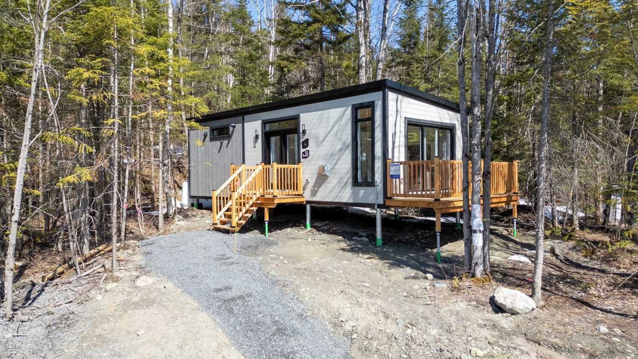 Photo of Outdoor in Adstock